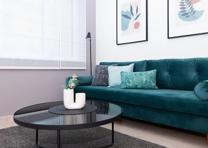 Apartament Chic207 Retreat: Modern 1br Gem With Parking By Nw Budapesta
