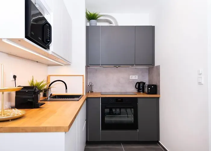 Chic207 Retreat: Modern 1br Gem With Parking By Nw Apartament Budapesta