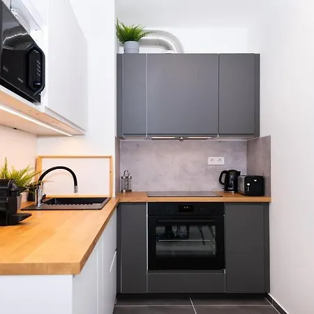 Chic207 Retreat: Modern 1br Gem With Parking By Nw Lejlighed Budapest