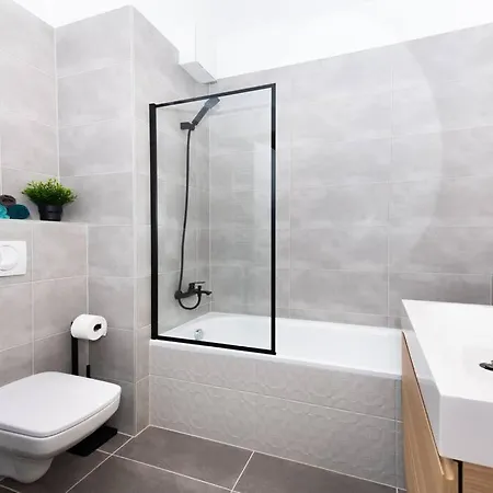 Apartament Chic207 Retreat: Modern 1br Gem With Parking By Nw Budapeszt